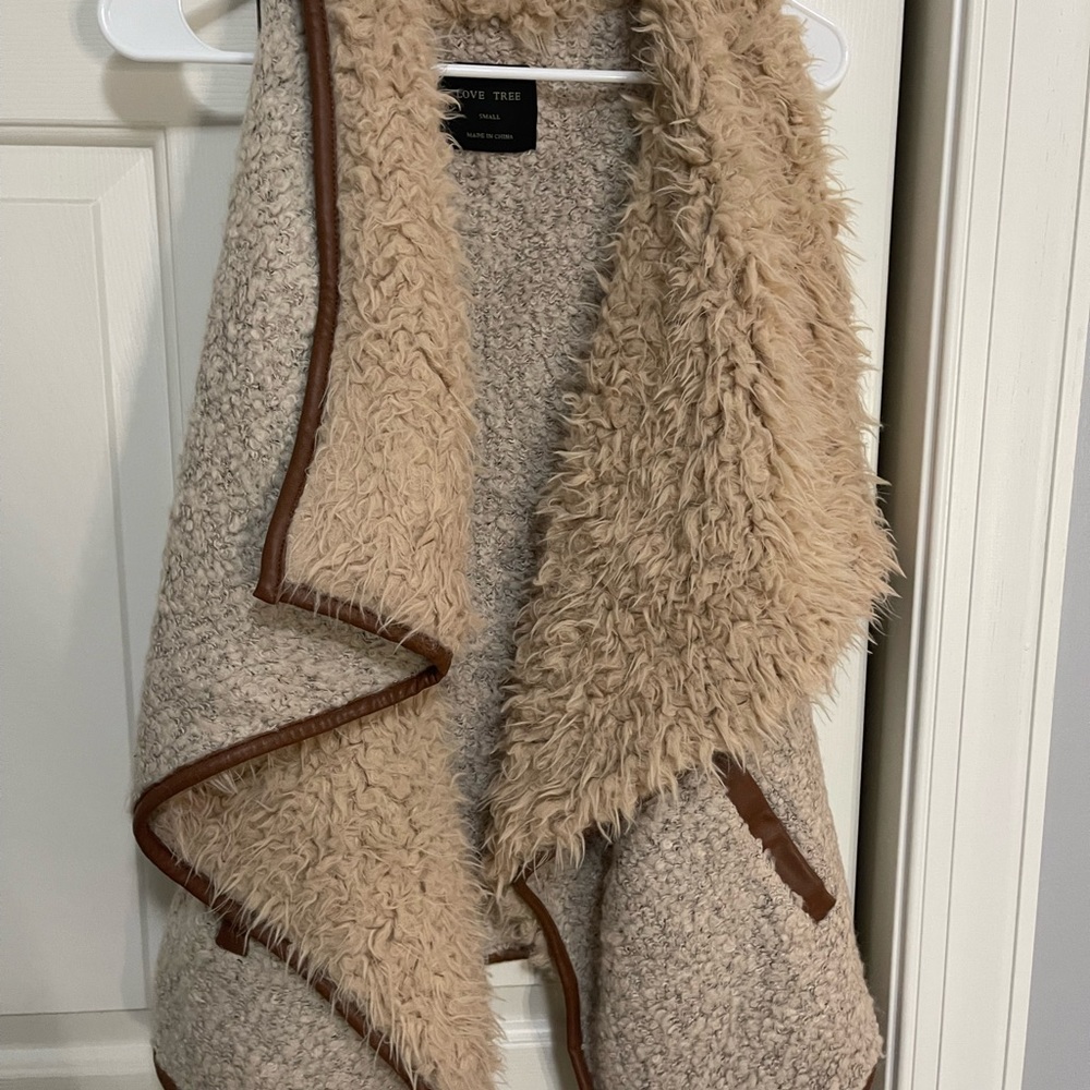 Love Tree Faux Fur/Leather Shawl